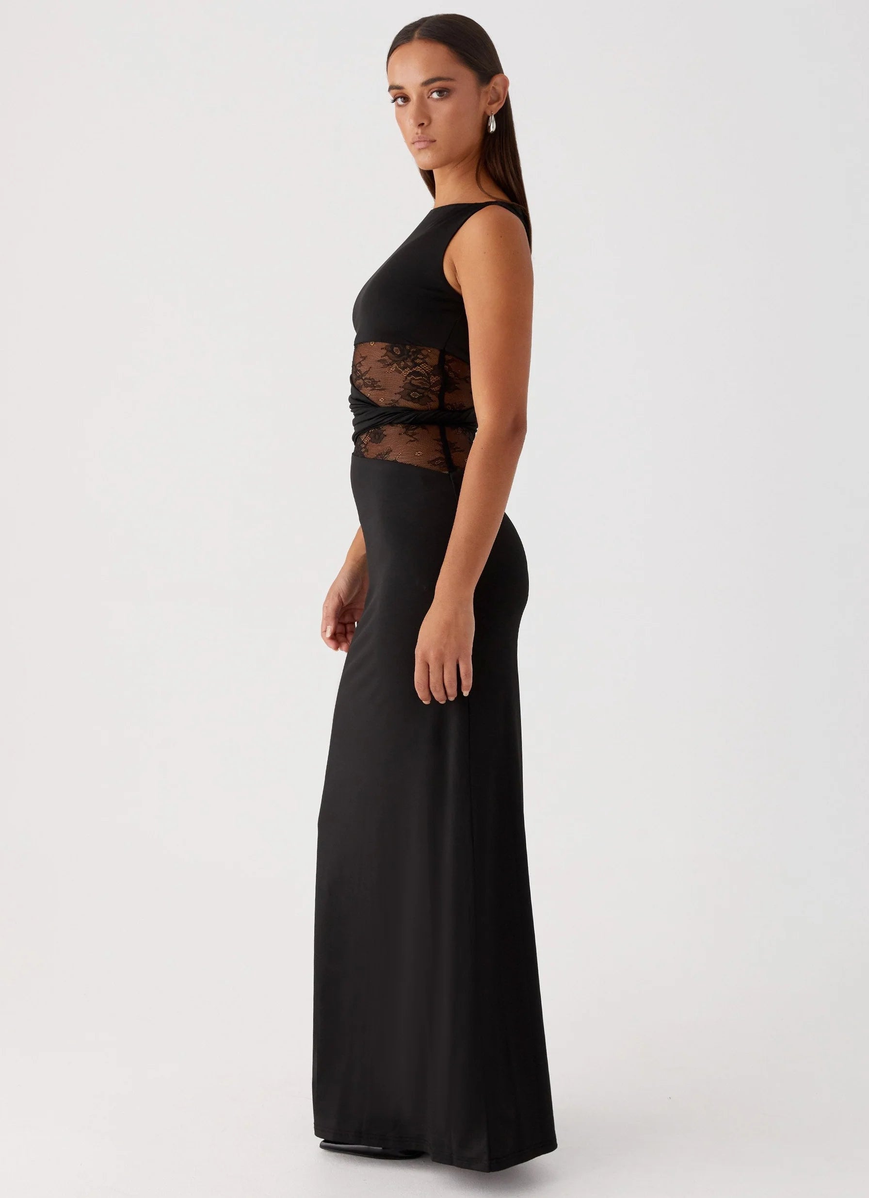 Elegant Sculpting Dress with Lace Details